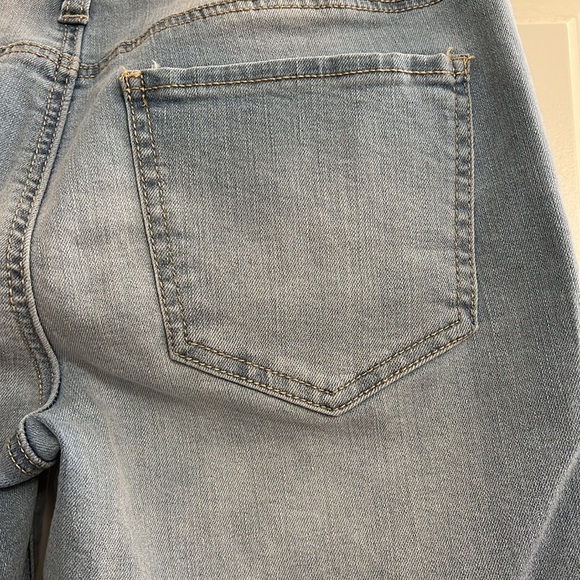 So Bermuda Shorts - Picture 9 of 12